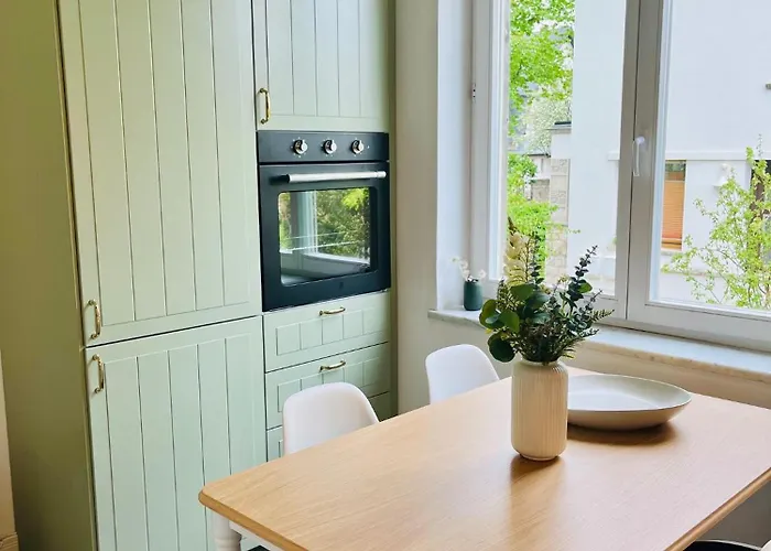 アパート Luxusapartment Im Dichterviertel *garten*parkplatz*wifi* *